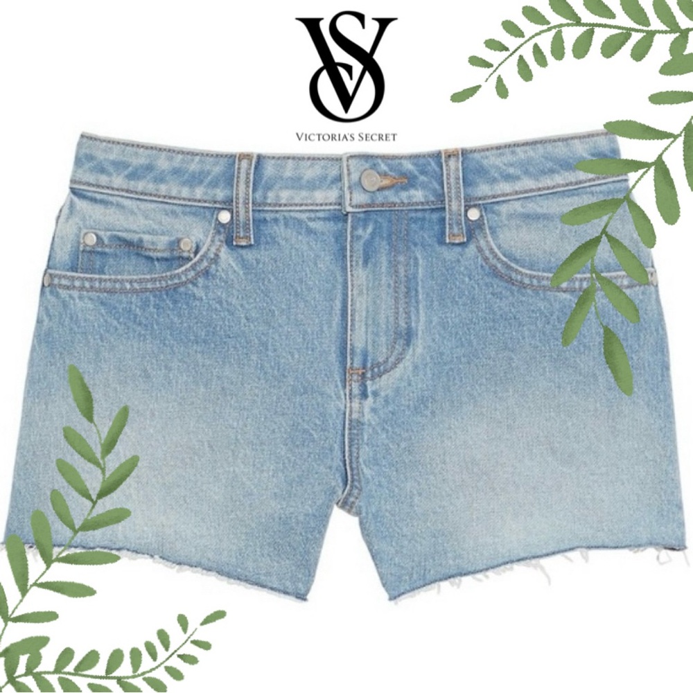 🌟NWT VS Mid Rise Jean Shorts (12)